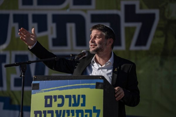 Bezalel Smotrich ist einer der beiden sanktionierten Minister. - © Ilia Yefimovich/dpa