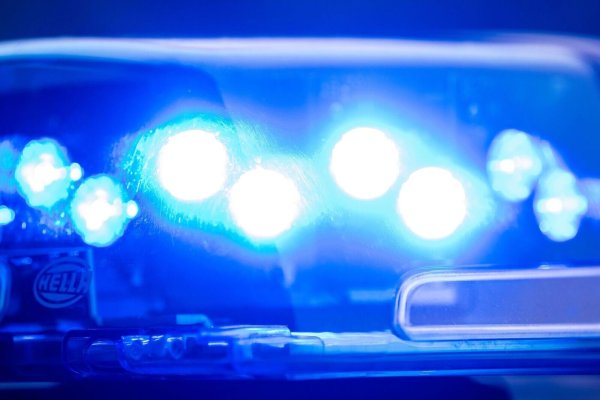 Die Polizei hat nach den Axt-Hieben vor einem Café in Herten einen weiteren Mann festgenommen. (Symbolbild) - © Lino Mirgeler/dpa