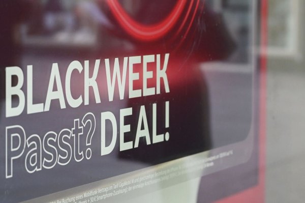 Der Einzelhandel in Deutschland rechnet zu den Aktionstagen mit einem Umsatz von 5,9 Milliarden Euro. - © Markus Lenhardt/dpa