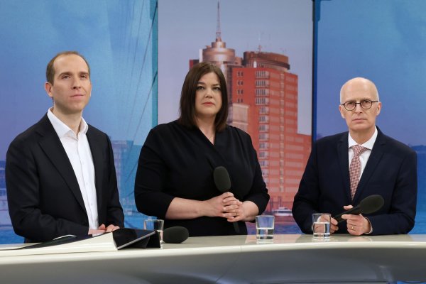 Tschentscher will mit beiden reden. - © Christian Charisius/dpa