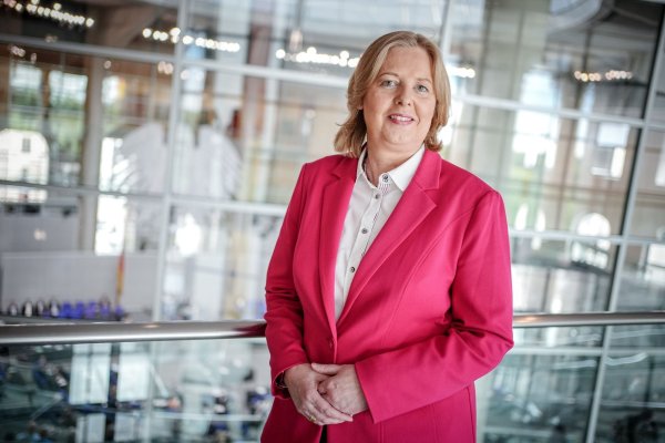 Bärbel Bas: «Bildungskarrieren sind weiterhin möglich, aber für bestimmte Menschen ist ein Aufstieg nach wie vor schwer.» - © Kay Nietfeld/dpa