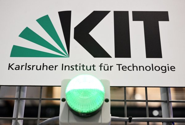 Das Karlsruher Institut für Technologie hat Müll auf sogenannte Ewigkeitschemikalien untersucht. - © Uli Deck/dpa
