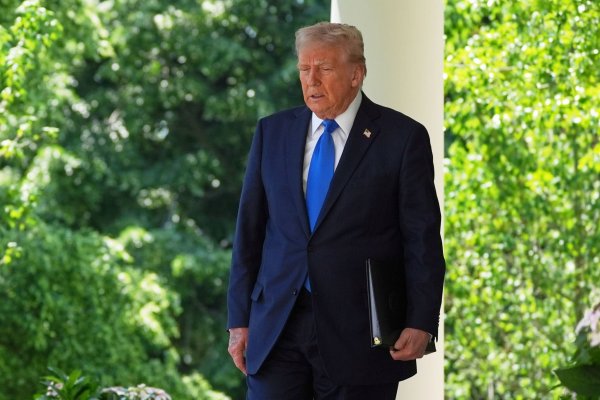 Donald Trump bekennt sich nicht rigoros zur Einhaltung der US-Verfassung. (Archivbild) - © Evan Vucci/AP/dpa
