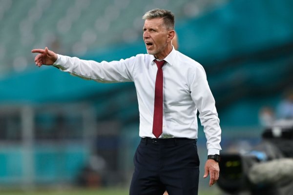 Machte mit Tschechien die EM-Teilnahme klar - und trat daraufhin zurück: Jaroslav Silhavy. - © Ozan Kose/Pool AFP/dpa