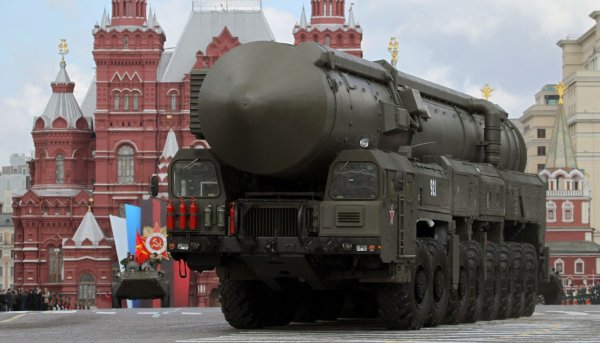 Russland präsentiert seine strategischen Atomwaffen auch während der Militärparade in Moskau. (Archivbild) - © Yuri Kochetkov/epa/dpa