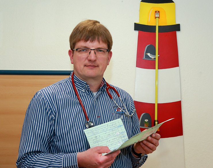 Der Bielefelder Kinderarzt Marcus Heidemann, Vorsitzender des Berufsverbands der Kinder- und Jugendärzte in Westfalen-Lippe. - © Andreas Zobe