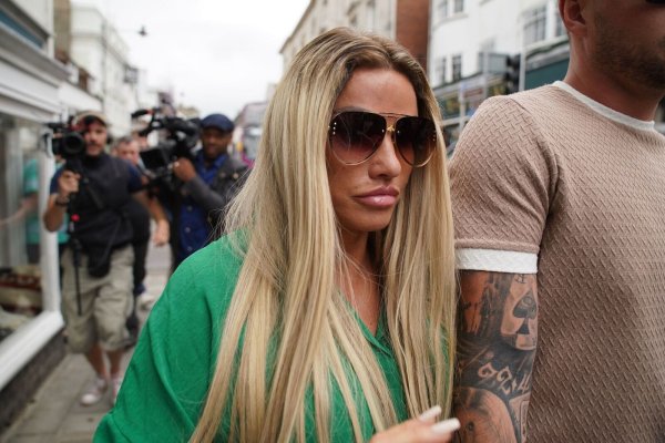 Ex-Model Katie Price hier im südenglischen Lewes im Jahr 2022. - © Gareth Fuller/PA Wire/dpa