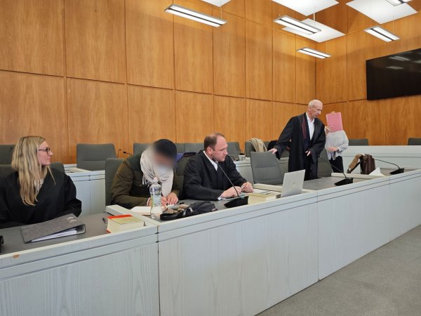 Gekaufte Noten an der Uni: «Habe immer ein schlechtes Gewissen gehabt» - © Jörn Hartwich/dpa