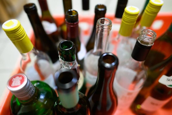 Die WHO Europa rät zu Krebs-Warnhinweisen auf alkoholischen Getränken. (Illustration) - © Robert Michael/dpa