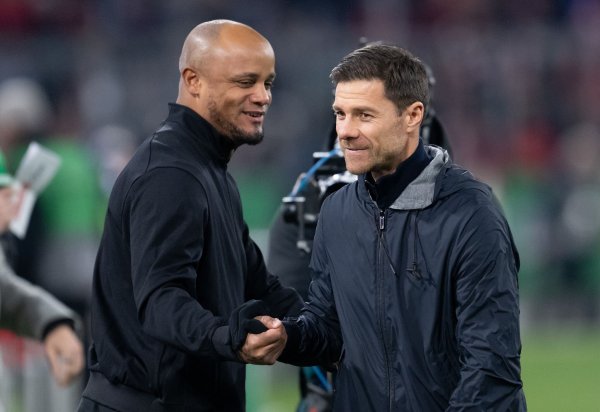 Leverkusens Coach Alonso hat noch nie gegen seinen Ex-Club als Trainer verloren. - © Sven Hoppe/dpa