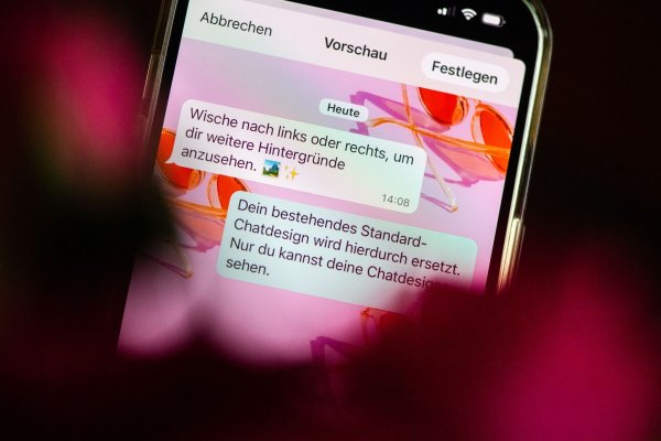 Neuer Look für Chats: Man kann aus 30 neuen Hintergrundoptionen auswählen - oder Hinterbilder individuell bestimmen. - © Franziska Gabbert/dpa-tmn