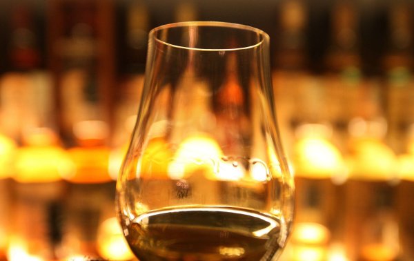 Im vergangenen Jahr wurde weniger schottischer Whisky nach Deutschland exportiert. - © David Cheskin/Press Association/dpa