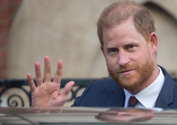 Scheint einen Schritt auf seine Familie zuzugehen: Prinz Harry. (Archivbild) - © Tayfun Salci/ZUMA Press Wire/dpa