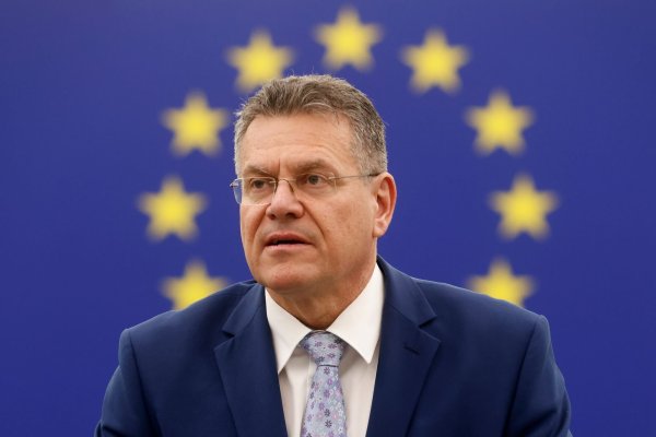 EU-Handelskommissar Maros Sefcovic sucht nach einer Einigung im Zollstreit mit den USA. - © Jean-Francois Badias/AP/dpa
