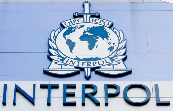 Interpol warnt vor Nitazenen, starken synthetischen Opioiden. (Archivbild) - © Wallace Woon/EPA FILE/dpa