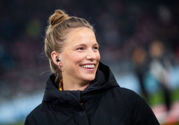 Ex-Nationalspielerin Tabea Kemme sieht das Verletzungsrisiko als große Gefahr für die deutschen WM-Fußballerinnen. - © Christoph Schmidt/dpa