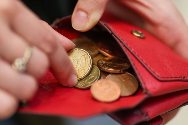 Einkommen im unteren Bereich gehören für Millionen von Menschen zum Alltag. (Symbolbild) - © Jan Woitas/dpa