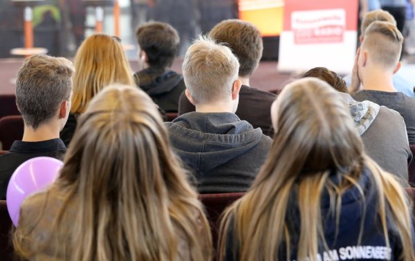 MINT und SAGE: Was für eine klischeefreie Berufswahl wichtig ist - © Foto: Bernd Wüstneck/dpa-Zentralbild/dpa-tmn