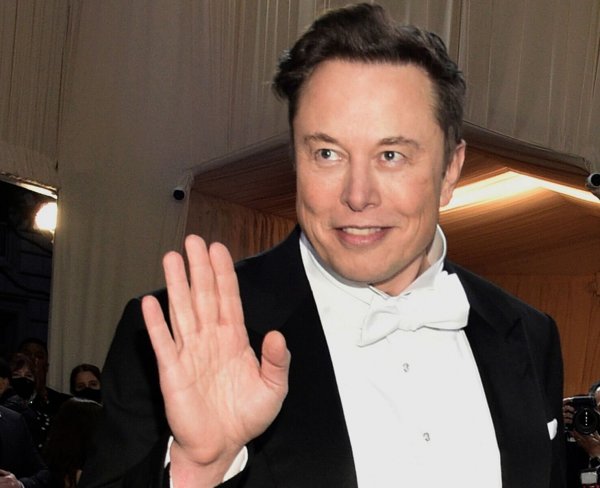 Nach der Übernahme von Twitter hat Elon Musk die alleinige Macht bei dem Online-Netzwerk übernommen. - © Evan Agostini/Invision via AP/dpa