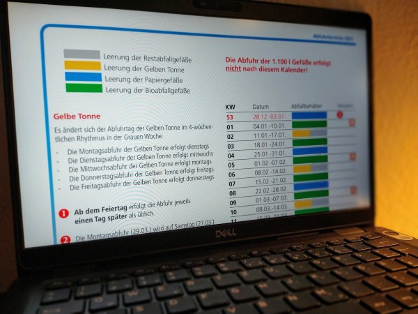 Wer keine gedruckten Kalender bekommen hat, kann sich die PDF auf der Website der Stadt Detmold herunterladen - oder einen gedruckten nachbestellen. - © Yvonne Glandien