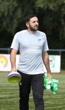 Will wichtige Punkte einsammeln: Kemal Akman, Trainer des A-Ligisten TuS Horn-Bad Meinberg. - &copy; Oliver K&ouml;nig