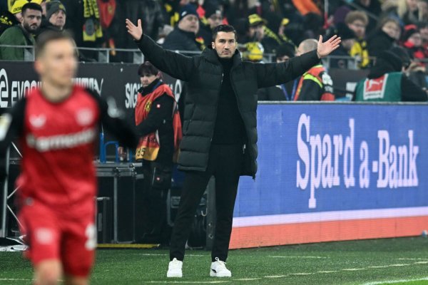 Dortmunds Trainer Nuri Sahin bekam vor dem Leverkusen-Spiel Absagen im Stundentakt. - © Bernd Thissen/dpa