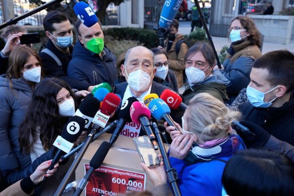 600.000 Unterschriften gegen Spaniens Banken - © Foto: Paul White/AP/dpa