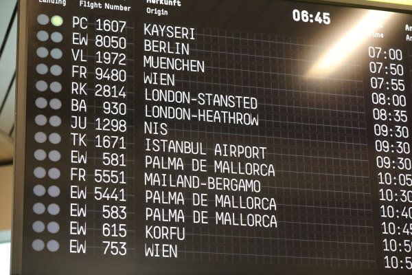 Eine mögliche EU-Reform könnte die Entschädigungsansprüche von Passagieren stark reduzieren. (Archivbild) - © Sascha Thelen/dpa
