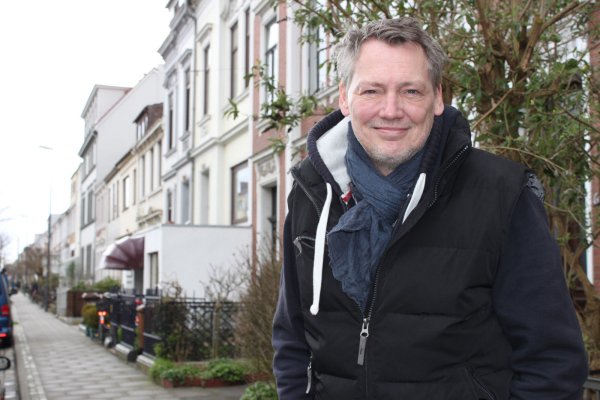 Im Norden zuhause: Dirk Böhling, ehemaliger Schauspieler in Detmold, lebt in Bremen. - © Foto: Axel Bürger