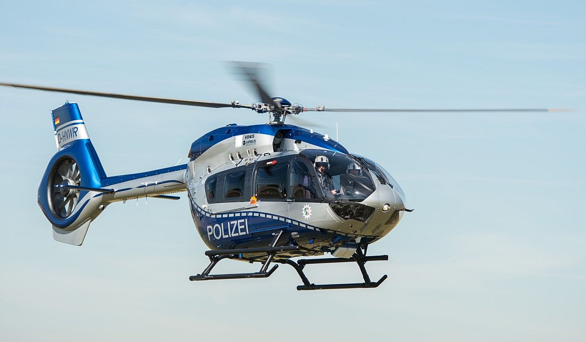 NRW-Polizei stellt neue Hubschrauber vor - Wolfram Kastl/dpa