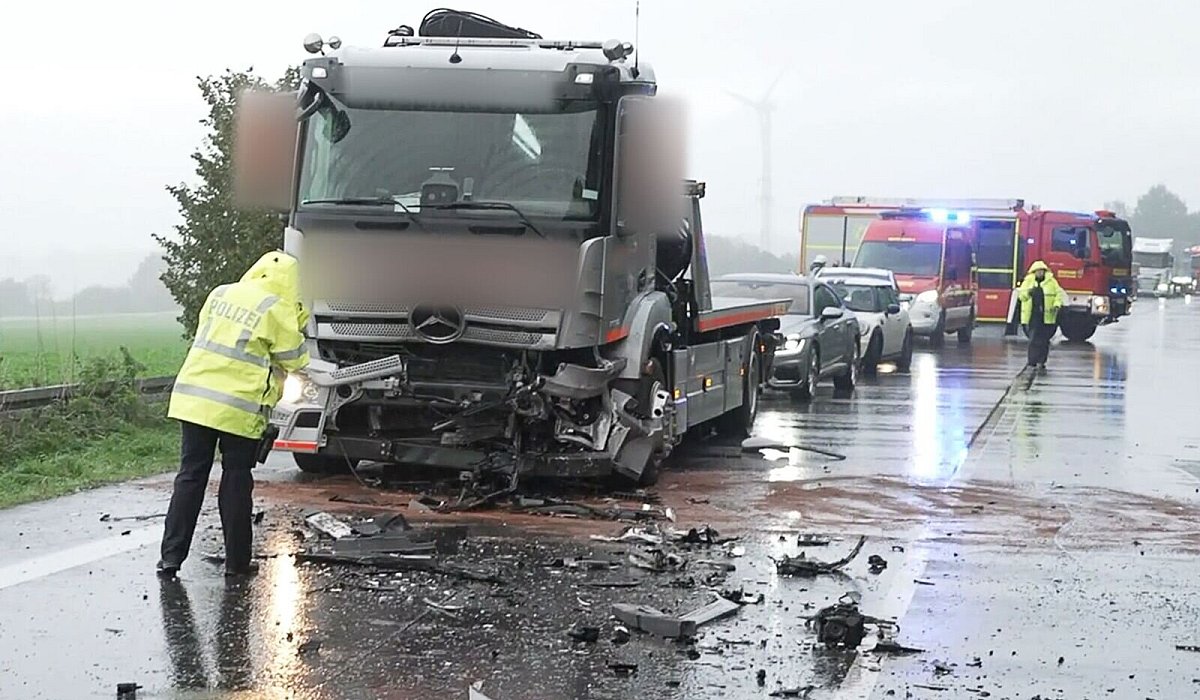 Tödlicher Unfall bei Recklinghausen - -/TV7News/dpa