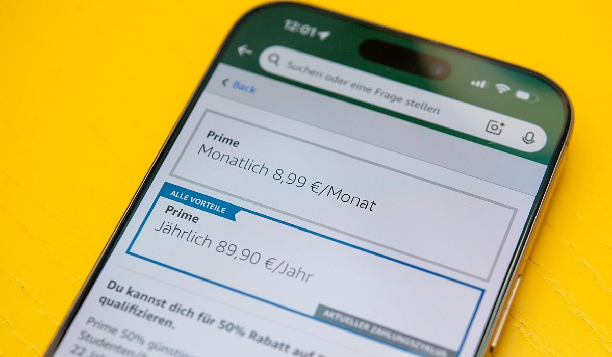 Ein Handy mit den Einstellungen der Amazon-Prime-Mitgliedschaft - Nico Tapia/dpa-tmn