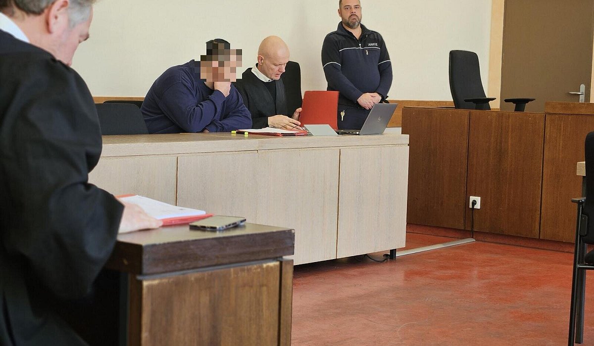 Prozess - Janet König