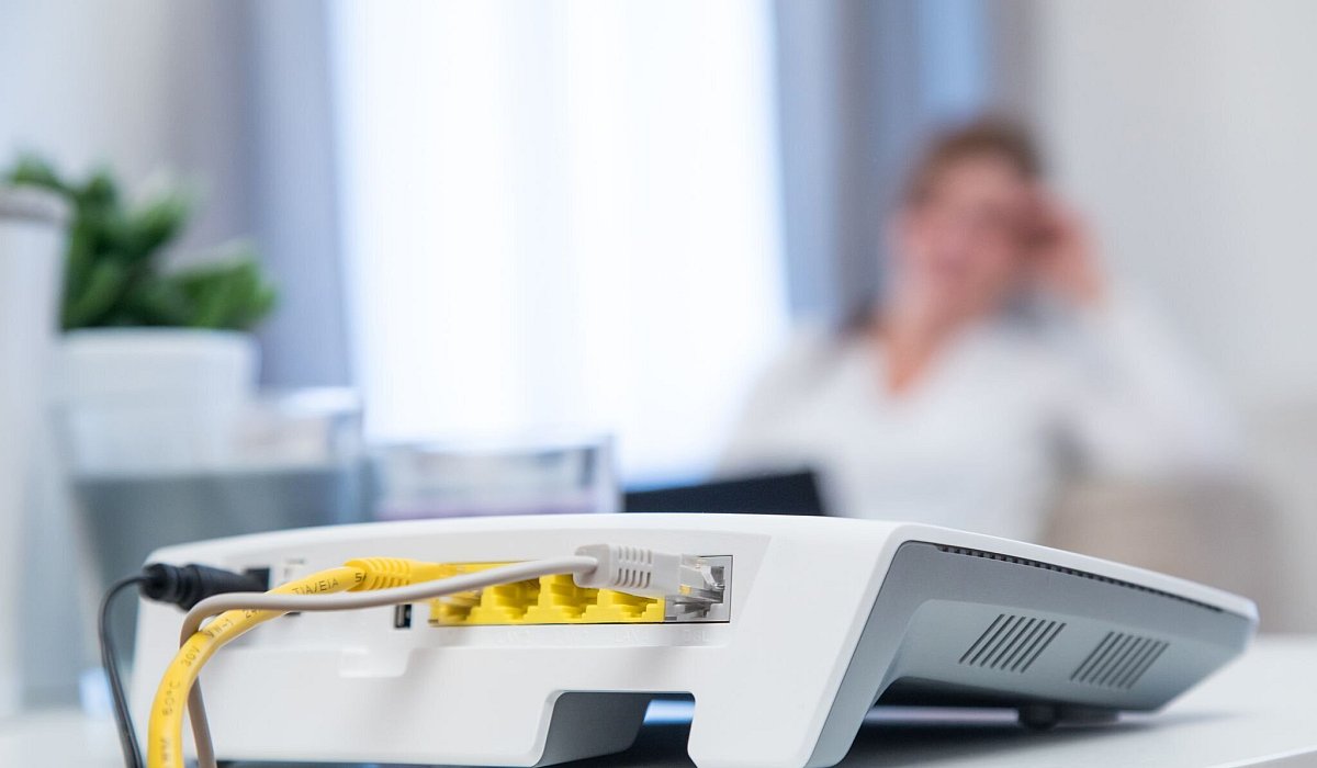 Router steht in einer Wohnung - Christin Klose/dpa-tmn