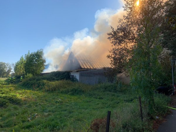 Die Rauchsäule über Elverdissen ist auch in Bad Salzuflen sichtbar. - © Freitag Medien Gruppe