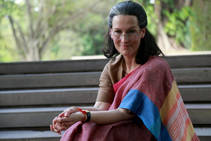 Die deutsche Schauspielerin Suzanne Bernert als Politikerin Sonia Gandhi im indischen Film "The Accidental Prime Minister". - © Privat/Suzanne Bernert/dpa