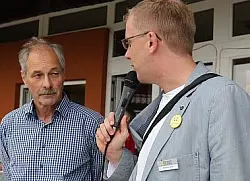Im LZ-Gespräch: Günter Kmuche-Gabel und Sportredakteur Sebastian Lucas. - © Oliver König