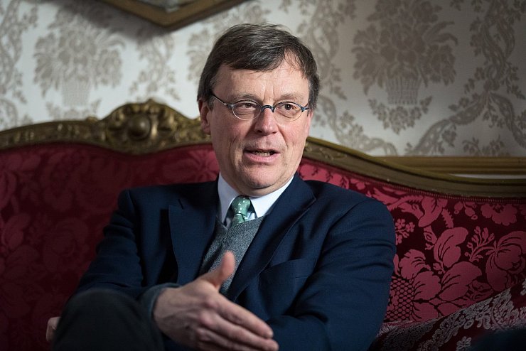 Wohnt erst seit kurzem im Schloss: Stephan Prinz zur Lippe möchte die Fußstapfen seines Vaters fortsetzen. - © Torben Gocke