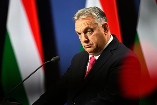 Hat erneut Ärger mit Brüssel: Ungarns Ministerpräsident Viktor Orban. - © Denes Erdos/AP/dpa