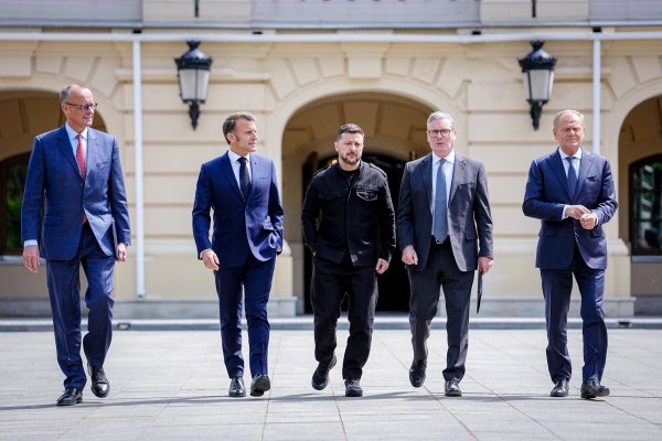 Die Ukraine und ihre wichtigsten europäischen Verbündeten machten bei ihrem groß inszenierten Treffen in Kiew eine klare Ansage an Moskau. - © Kay Nietfeld/dpa