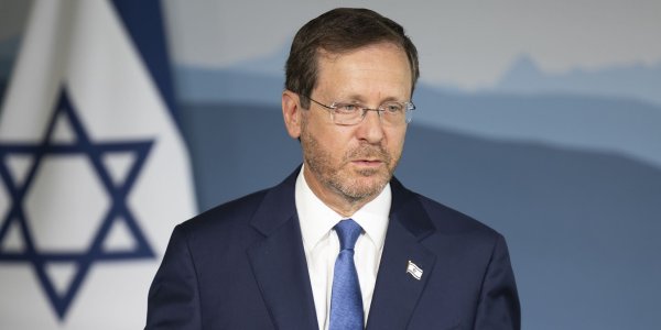 Israels Präsident Herzog zieht aus diplomatischen Beziehungen zu Deutschland Parallelen zu Nahost. - © Peter Klaunzer/Keystone/dpa