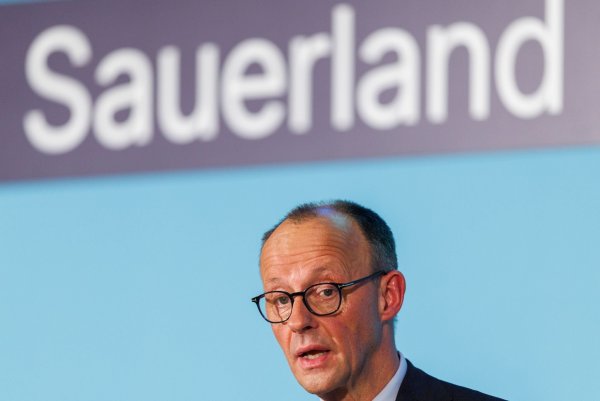 In seinem Wahlkreis im Hochsauerland hat Merz wieder die meisten Stimmen geholt (Archivbild) - © Christoph Reichwein/dpa