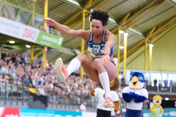 Weitspringerin Malaika Mihambo tat sich bei der Hallen-DM in Dortmund schwer. - © Bernd Thissen/dpa