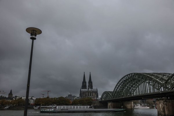 In den nächsten Tagen bleibt es in Nordrhein-Westfalen meist grau und neblig-trüb. (Archivbild) - © Oliver Berg/dpa