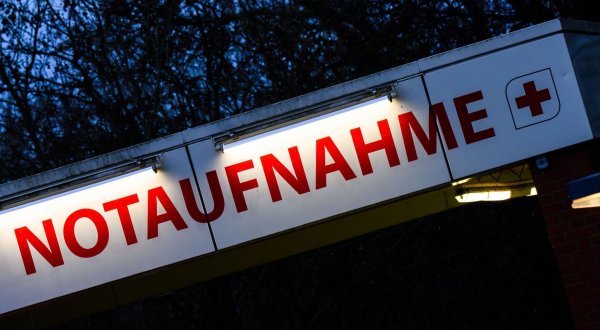 Die Zentrale Notaufnahme eines Krankenhaus. - © Julian Stratenschulte/dpa/Symbolbild