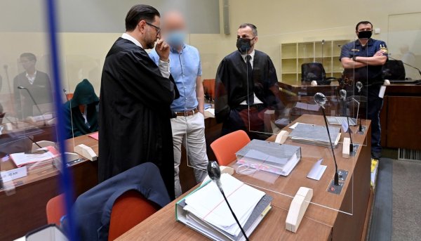 Doping-Prozess - © Foto: Peter Kneffel/dpa