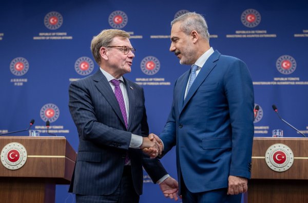 Wadephul sagte, er stelle immer wieder fest, dass es sehr viel übereinstimmende Interessen mit der Türkei gebe. - © Michael Kappeler/dpa
