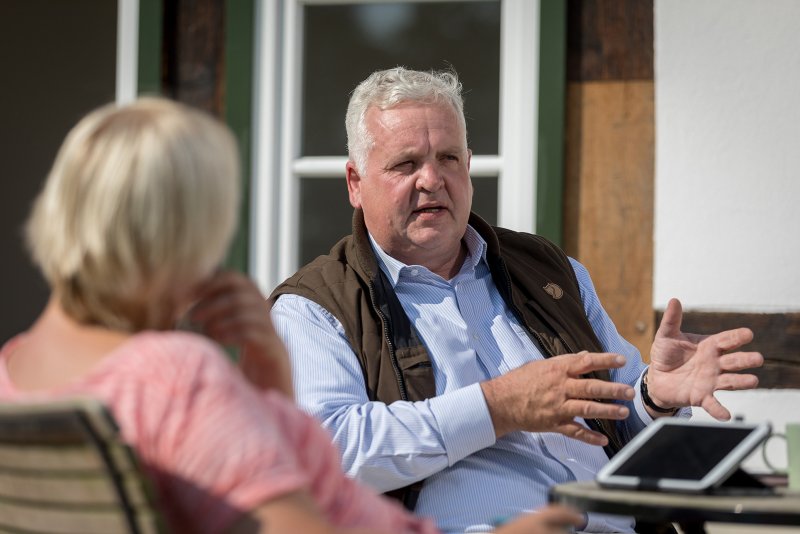 Bundestagskandidat Hermann Graf von der Schulenburg im Porträt Lokale