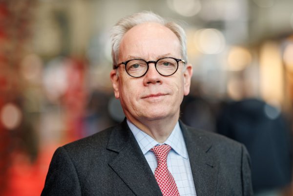 Der Hauptgeschäftsführer des Rüstungsindustrieverbandes BDSV, Hans Christoph Atzpodien, verspürt stark steigendes Interesse an seinem Verband. (Archivbild) - © Daniel Karmann/dpa