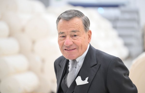 Durch regelmäßige öffentliche Auftritte ist Wolfgang Grupp senior einer der bekanntesten Kaufleute Deutschlands. (Archivbild) - © Bernd Weißbrod/dpa